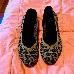 Girls leopard print ballet flats